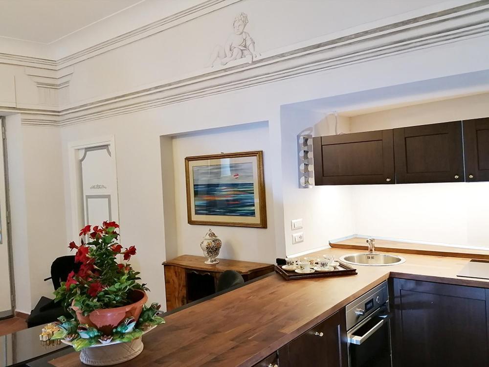 Domus Almapetra Ai Fori Imperiali Apartment Rome Bagian luar foto