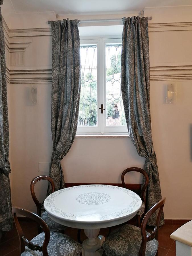 Domus Almapetra Ai Fori Imperiali Apartment Rome Bagian luar foto